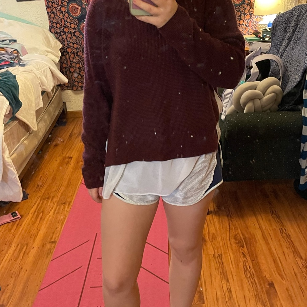 Maroon sweater
